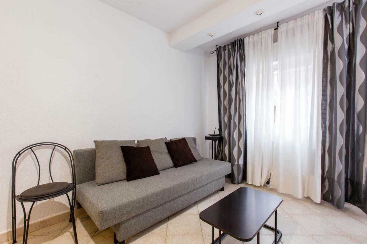 3 Habitaciones Apartamento Temporada Lucero 3 Habitaciones マドリード エクステリア 写真