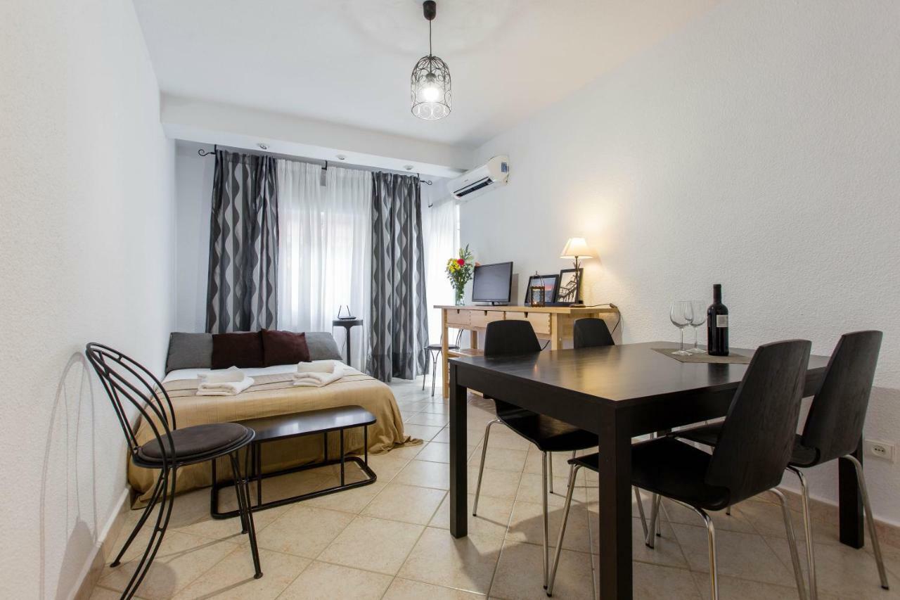 3 Habitaciones Apartamento Temporada Lucero 3 Habitaciones マドリード エクステリア 写真