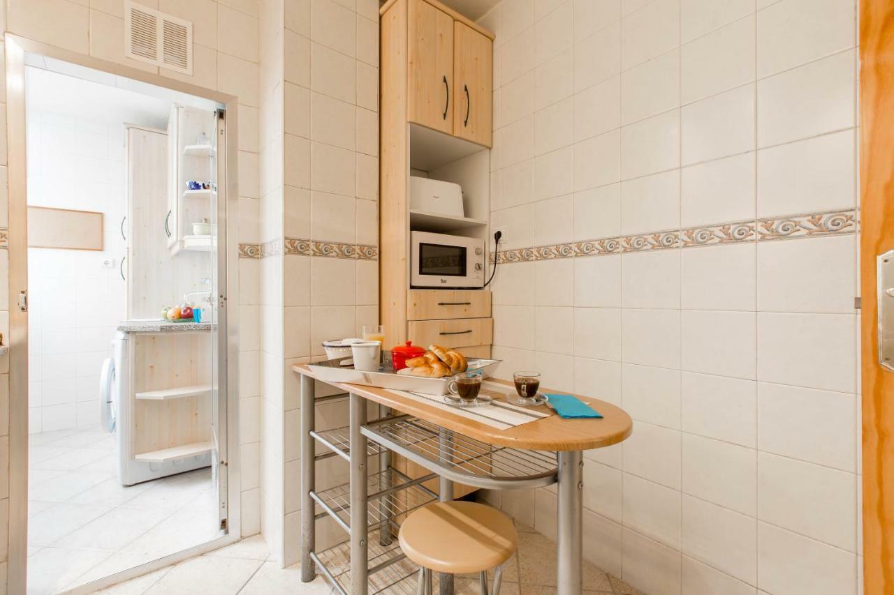 3 Habitaciones Apartamento Temporada Lucero 3 Habitaciones マドリード エクステリア 写真