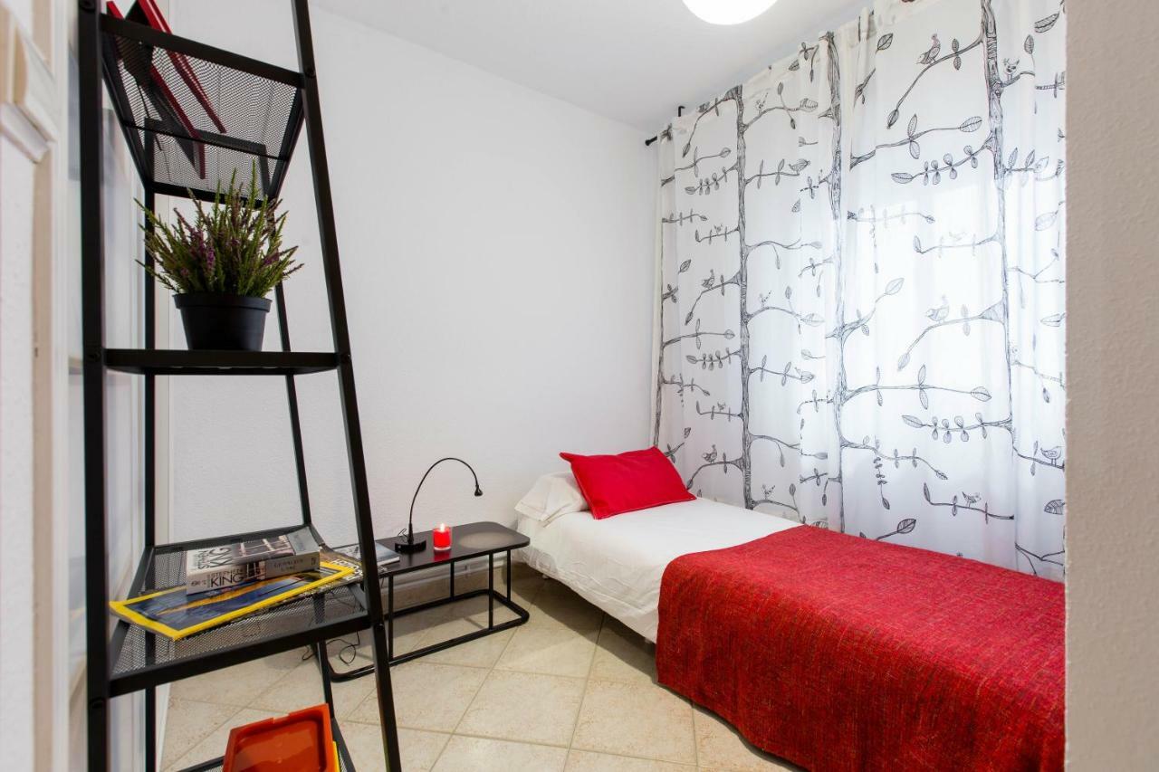 3 Habitaciones Apartamento Temporada Lucero 3 Habitaciones マドリード エクステリア 写真